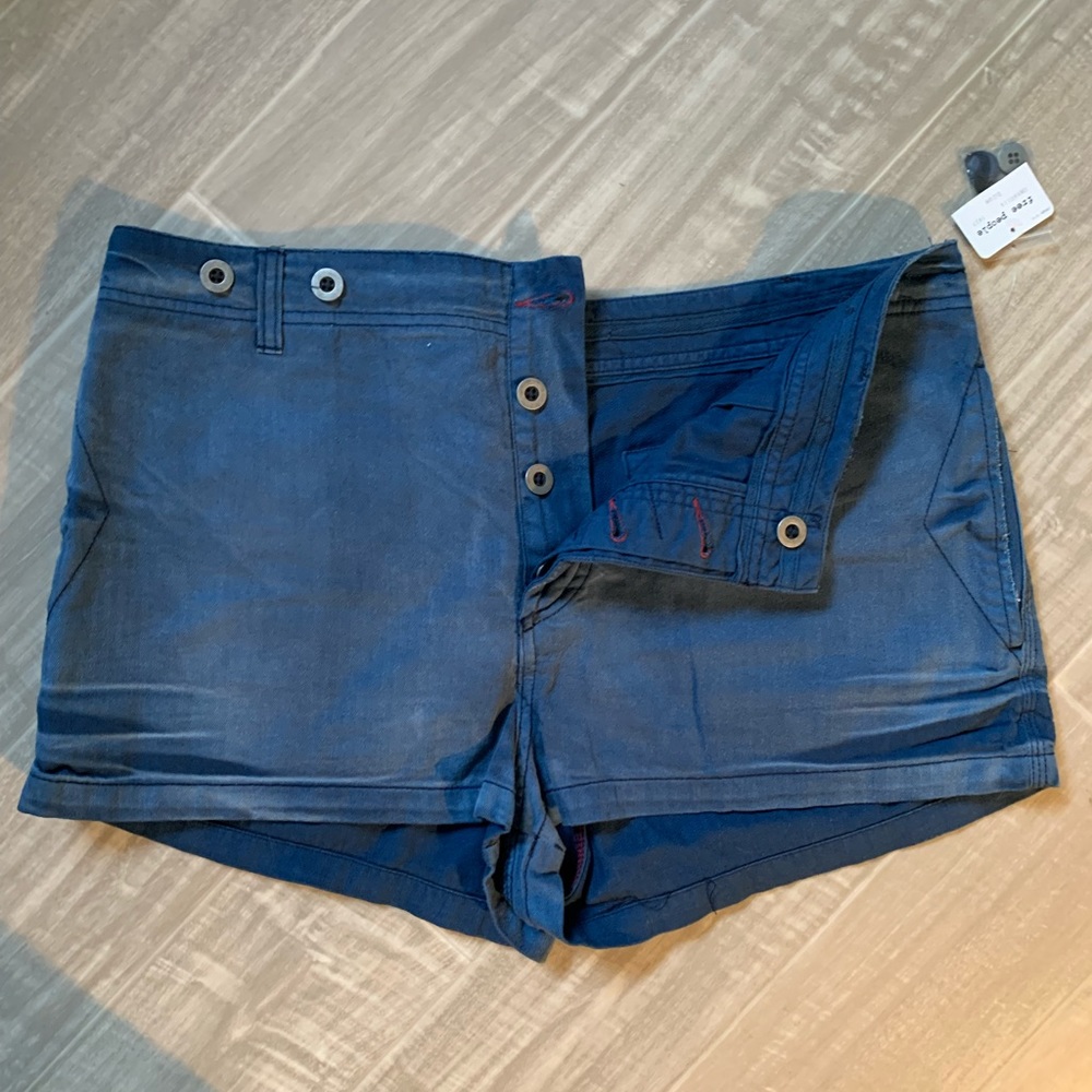 Free People NWT button detailed shorts. Not a Jean